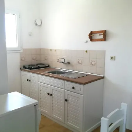 Cafe Del Mar Boutique Studios Apartman *