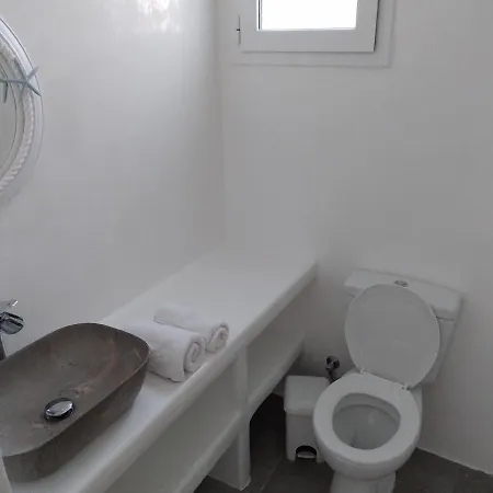 Cafe Del Mar Boutique Studios Apartment