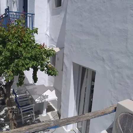 Cafe Del Mar Boutique Studios Apartment *