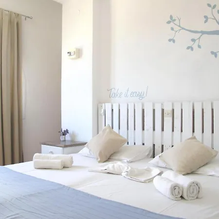 Cafe Del Mar Boutique Studios * Parikia (Paros)